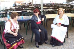 3donne_costume